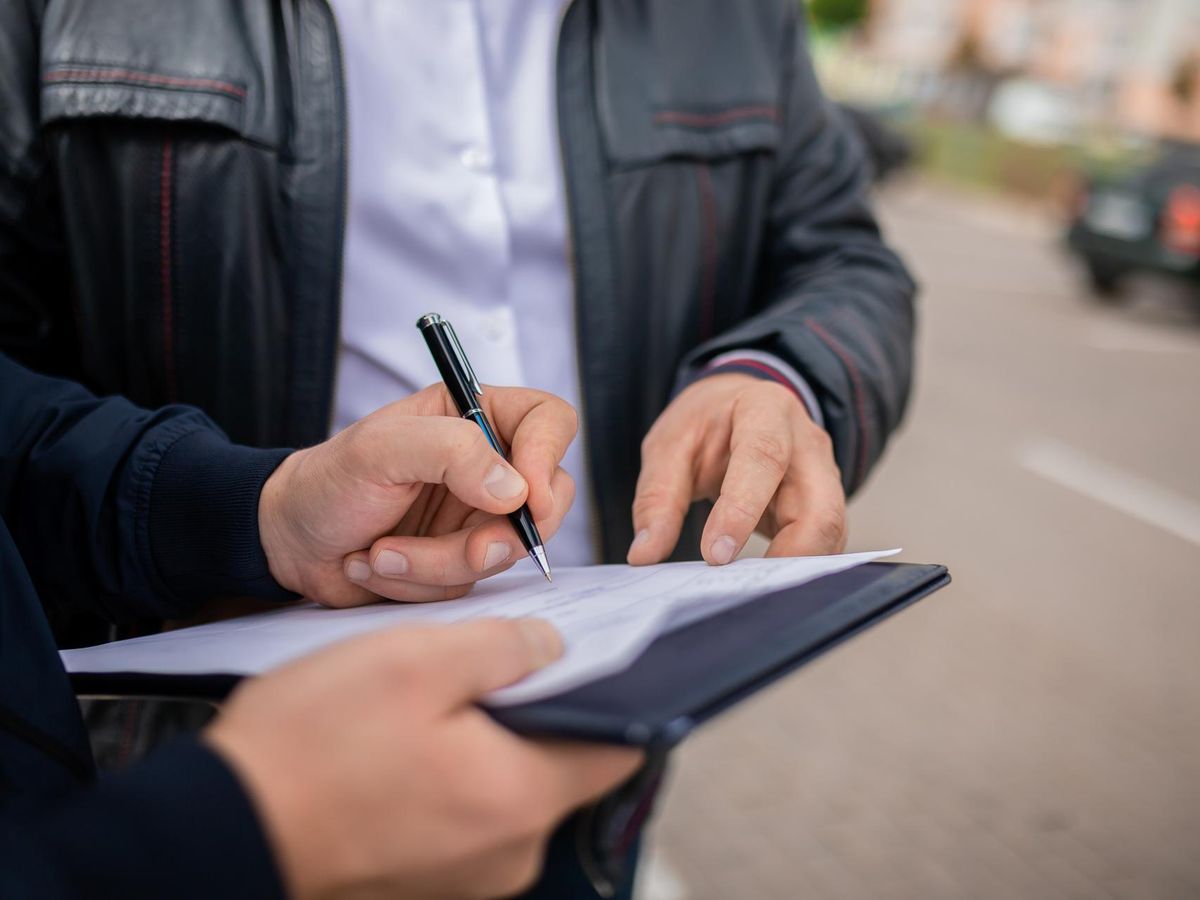 Jakie dokumenty są niezbędne dla firmy transportowej w Polsce?